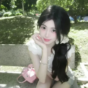 周然女士